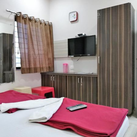 Hotel Shiv Regency Kukma Luaran gambar