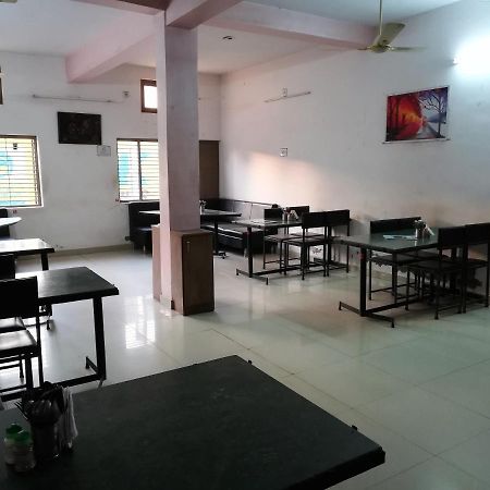 Hotel Shiv Regency Kukma Luaran gambar