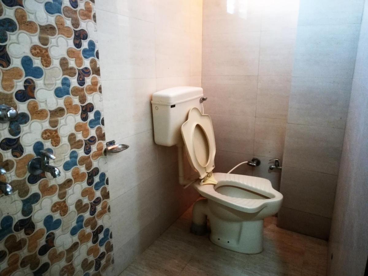 Hotel Shiv Regency Kukma Luaran gambar