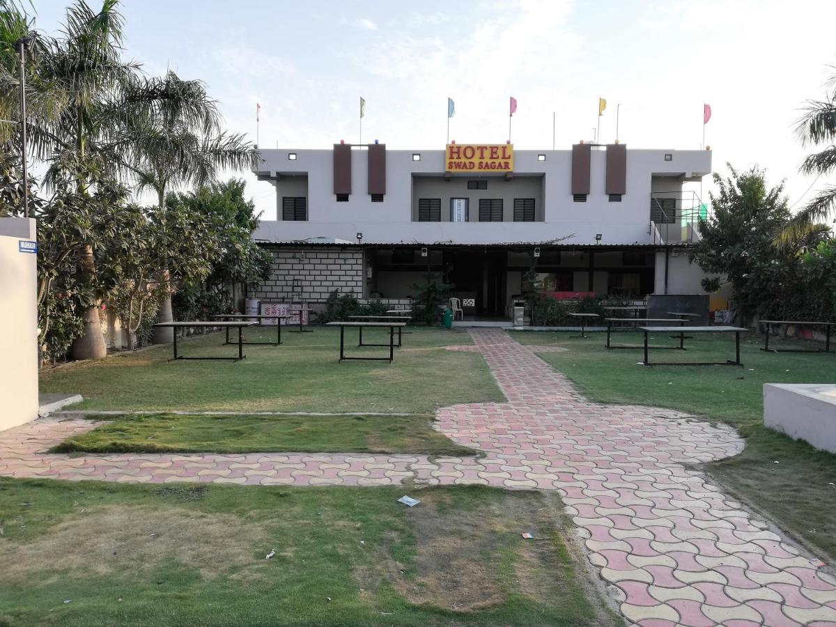 Hotel Shiv Regency Kukma Luaran gambar