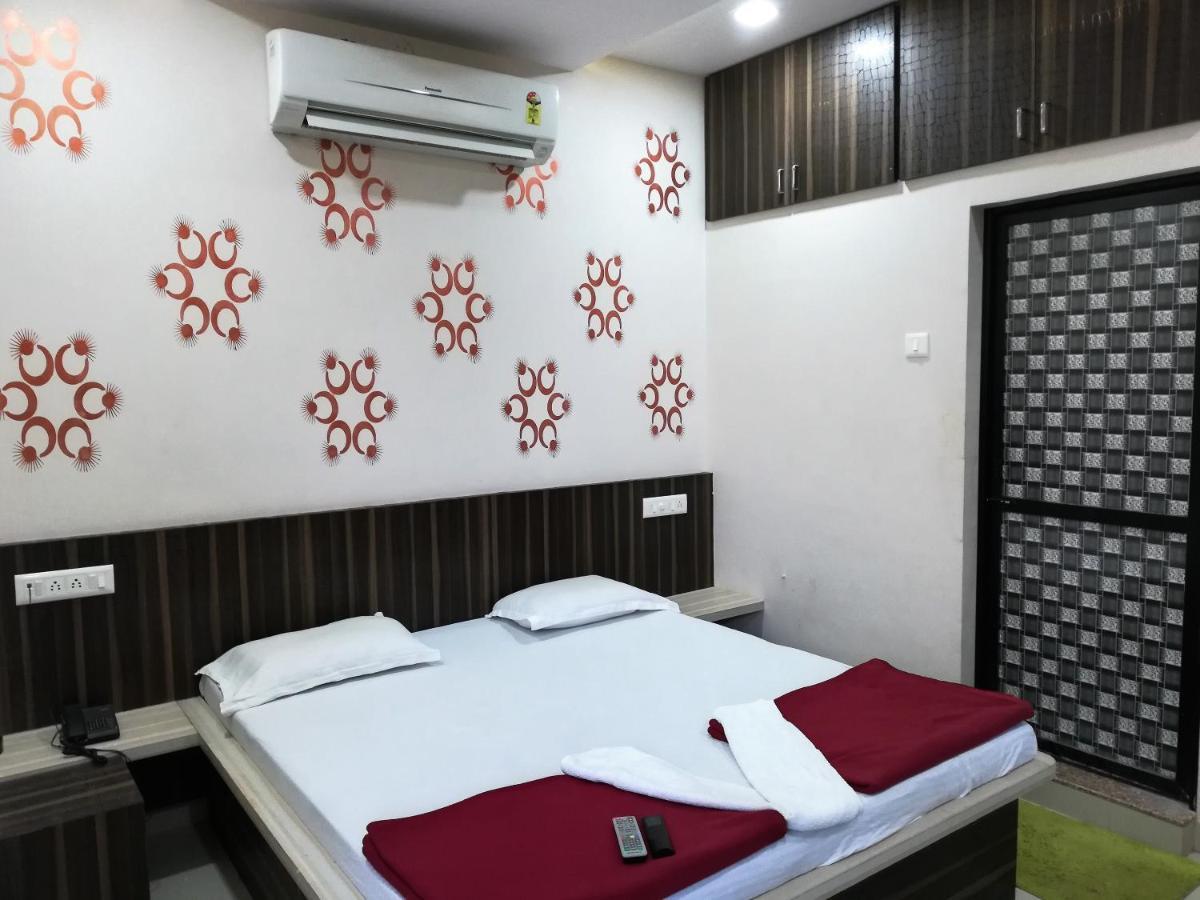Hotel Shiv Regency Kukma Luaran gambar