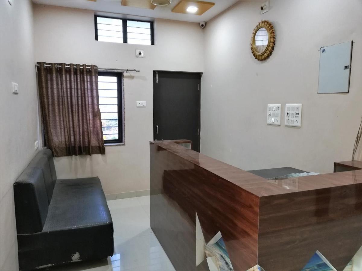 Hotel Shiv Regency Kukma Luaran gambar
