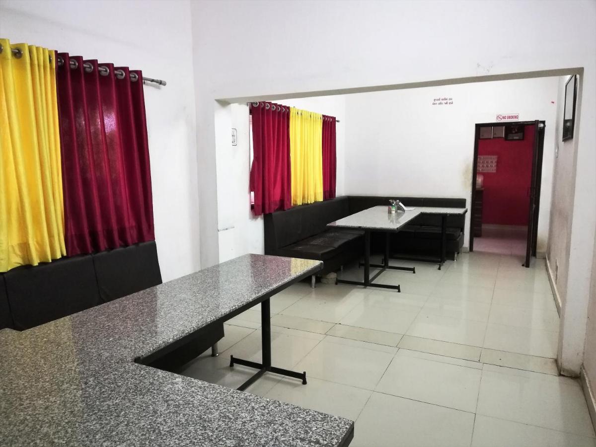 Hotel Shiv Regency Kukma Luaran gambar